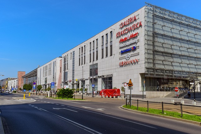גלריה קרקובסקי בקרקוב -Galeria Krakowska קניון מומלץ