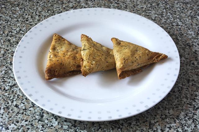 Hariprasad Samosa & Curry