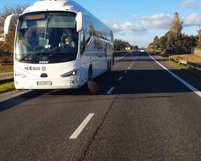 שאטל אוטובוס משדה התעופה של קרקוב עד לתחנת האוטובוסים המרכזית בקרקוב credit to tiqets.com