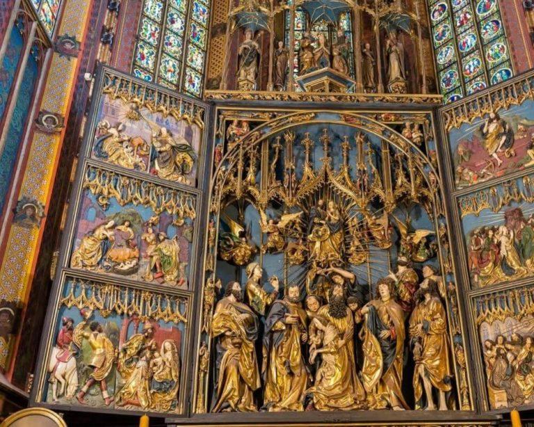 כנסיית סנט מארי בקרקוב (Kościół Mariacki) credit to getyourguide.com