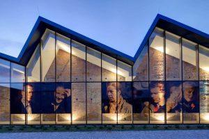 המוזיאון לאמנות מודרנית בקרקוב (MOCAK – Muzeum Sztuki Współczesnej w Krakowie) credit to getyourguide.com