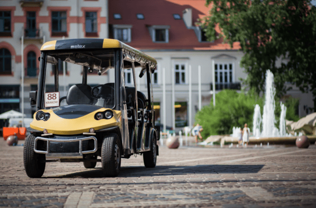 סיור ברכב חשמלי פרטי אחר הקהילה היהודית בקרקוב Image credit: getyourguide